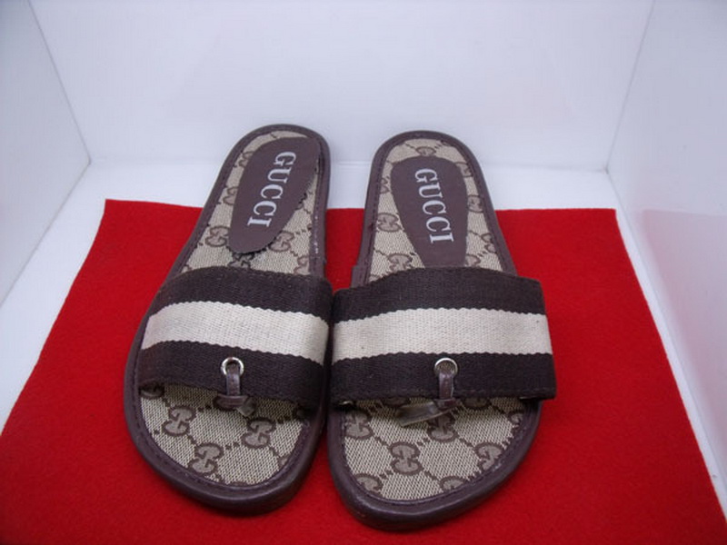 Gucci Slippers Woman--001